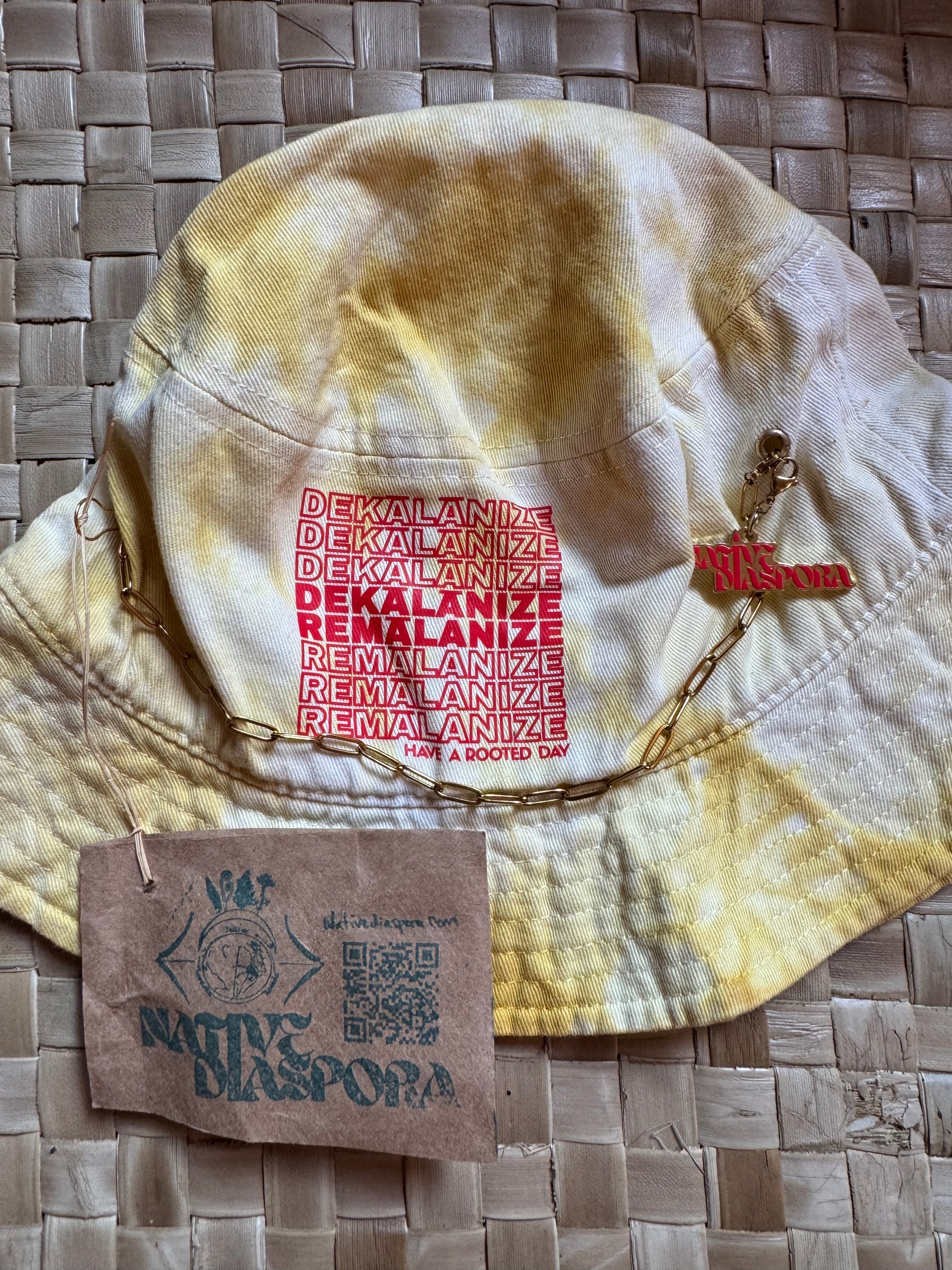 'Ōlena Tie-dyed Bucket Hat (Red)