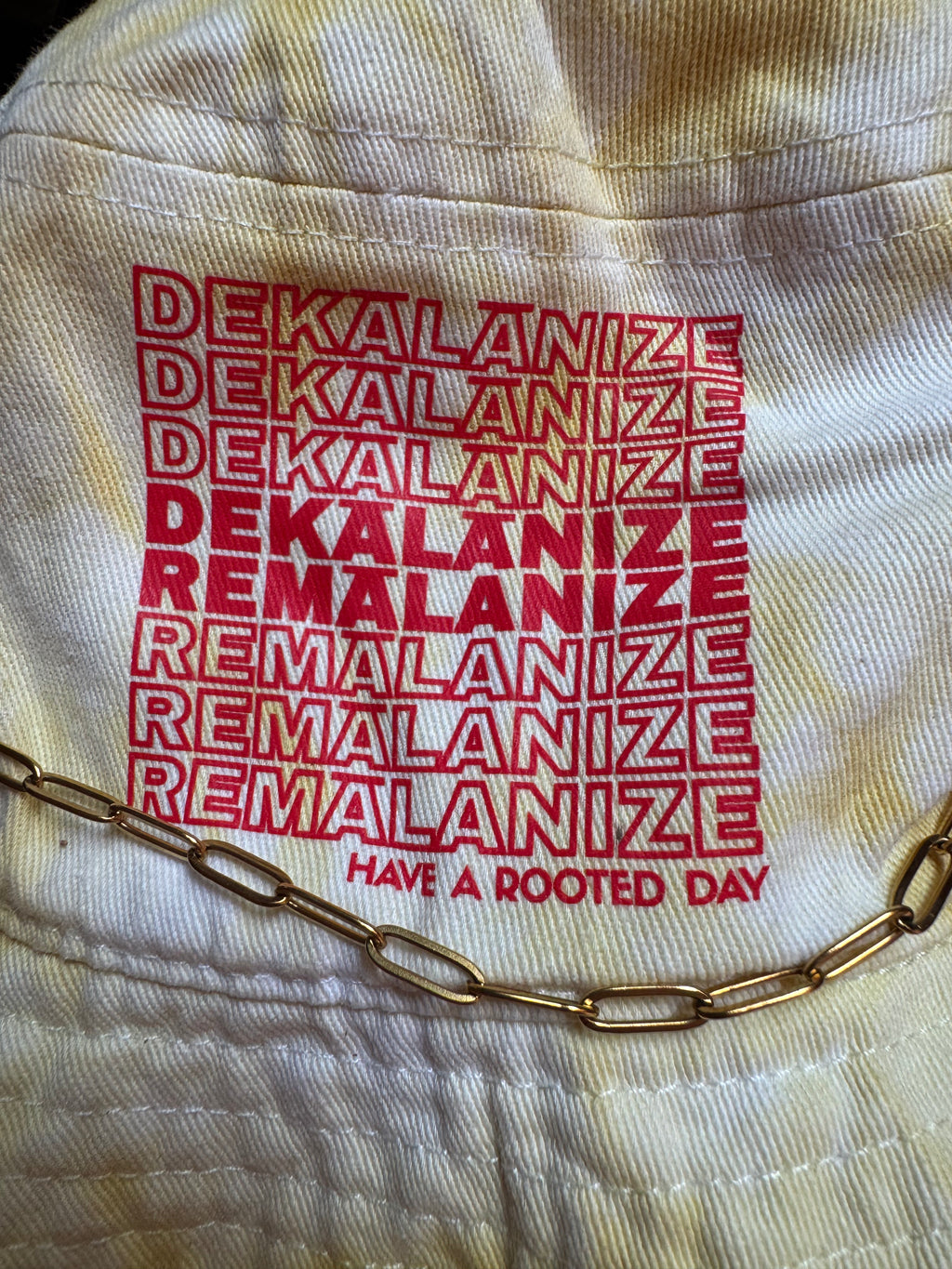 'Ōlena Tie-dyed Bucket Hat (Red)