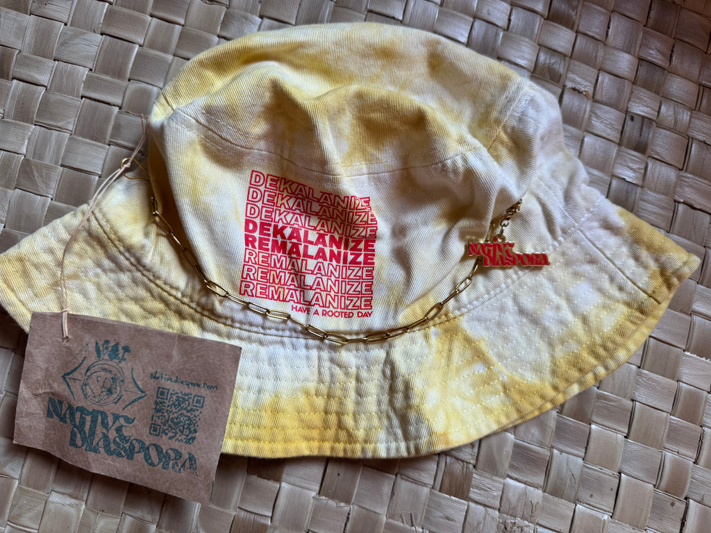 'Ōlena Tie-dyed Bucket Hat (Red)